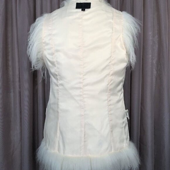 UGG Vest - Picture 9 of 9